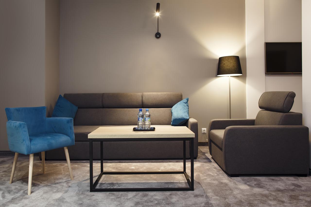 Czarny Staw Hotel Aleksandrów Łódzki Kültér fotó